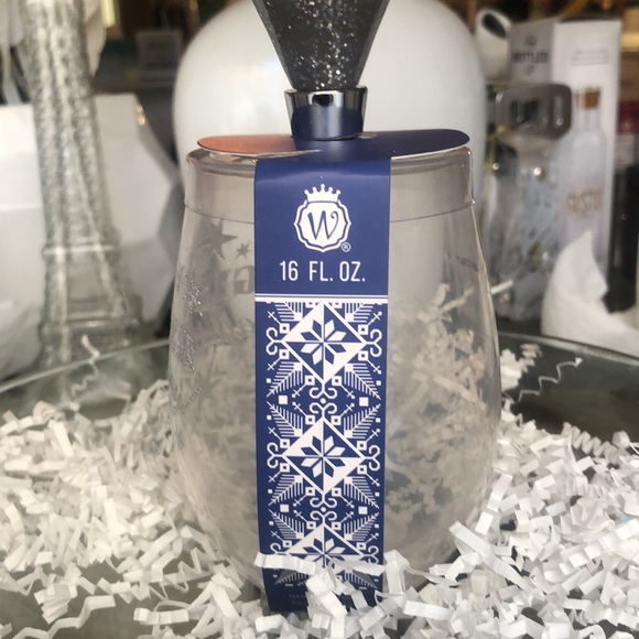 Christmas 16oz Wine with diamond with wine bottle stopper - Picture 3 of 4
